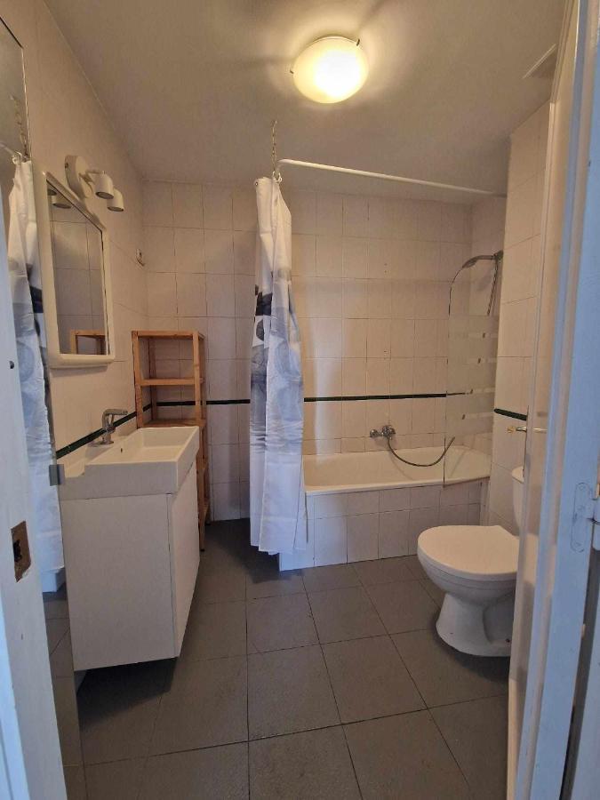 3 Rooms Con Parking Especerias مالقة المظهر الخارجي الصورة