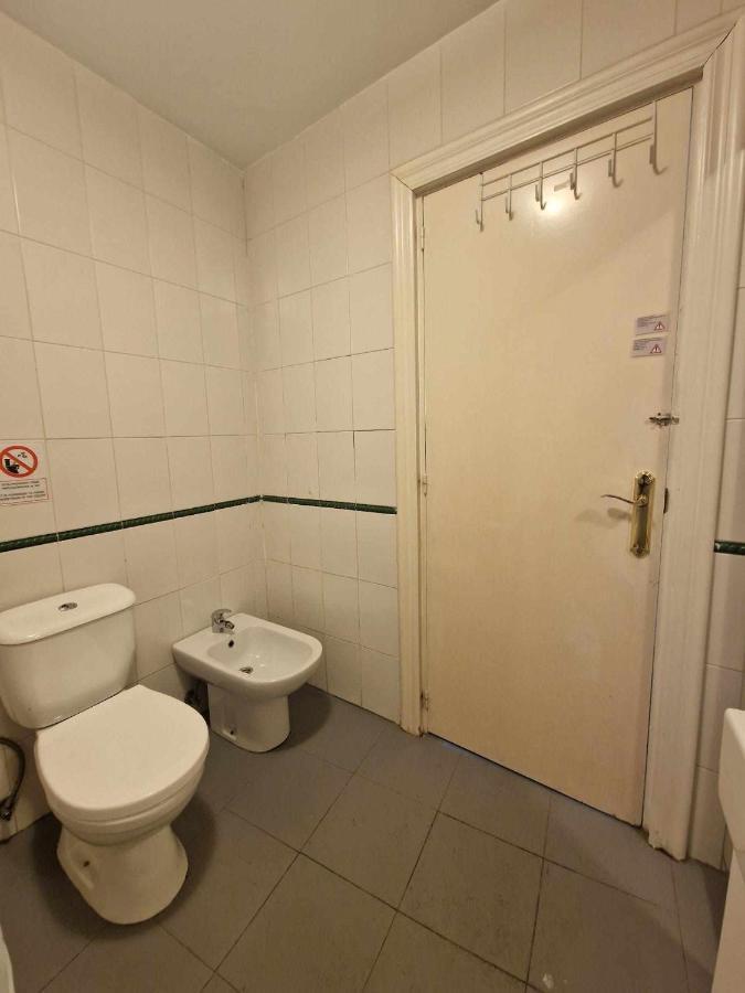 3 Rooms Con Parking Especerias مالقة المظهر الخارجي الصورة